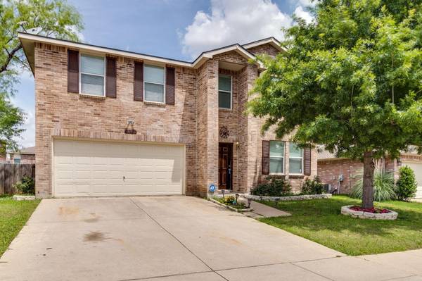 631 Silvertop Road, Arlington, TX 76002