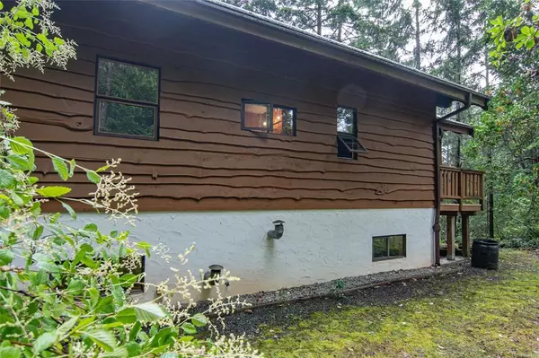 Salt Spring, BC V8K 1M7,247 South Bank Dr