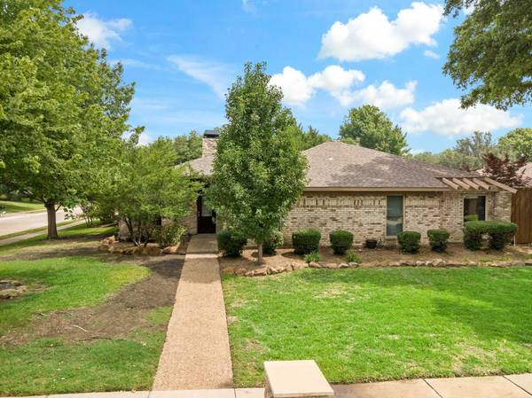 3229 Cross Bend Road, Plano, TX 75023