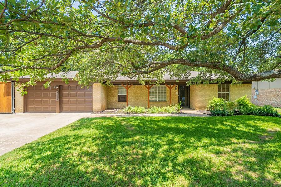 4624 Lariat Trail, North Richland Hills, TX 76180