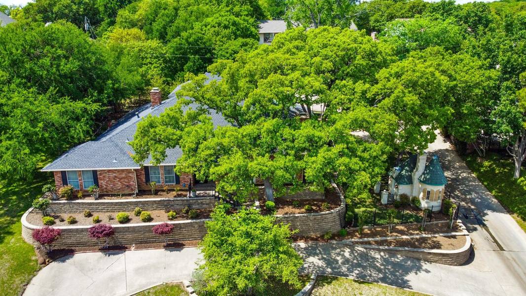 2000 Lakehill Court, Arlington, TX 76012