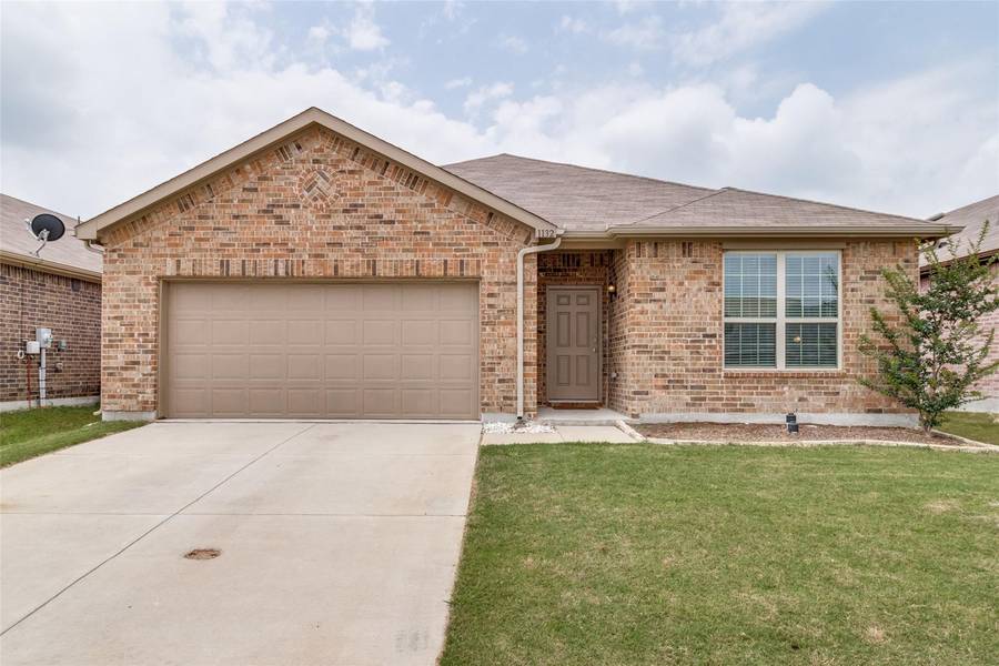 1132 Greywood Drive, Van Alstyne, TX 75495