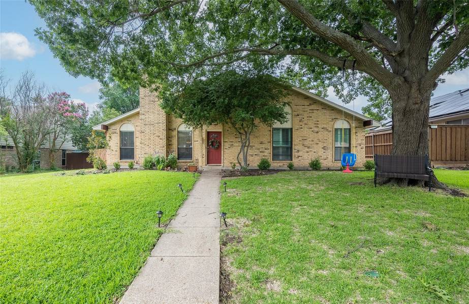 1904 Clemson Drive, Richardson, TX 75081