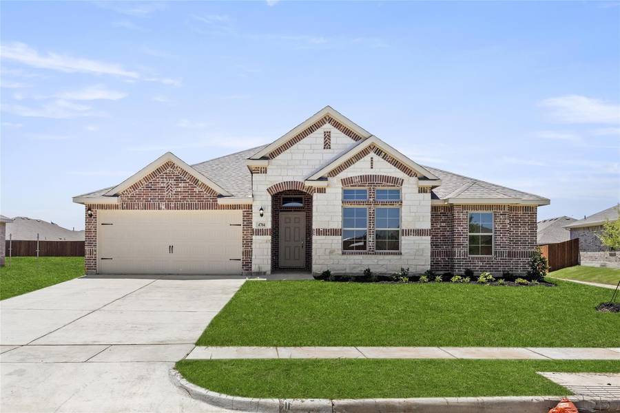 4704 Elite Drive, Sanger, TX 76266