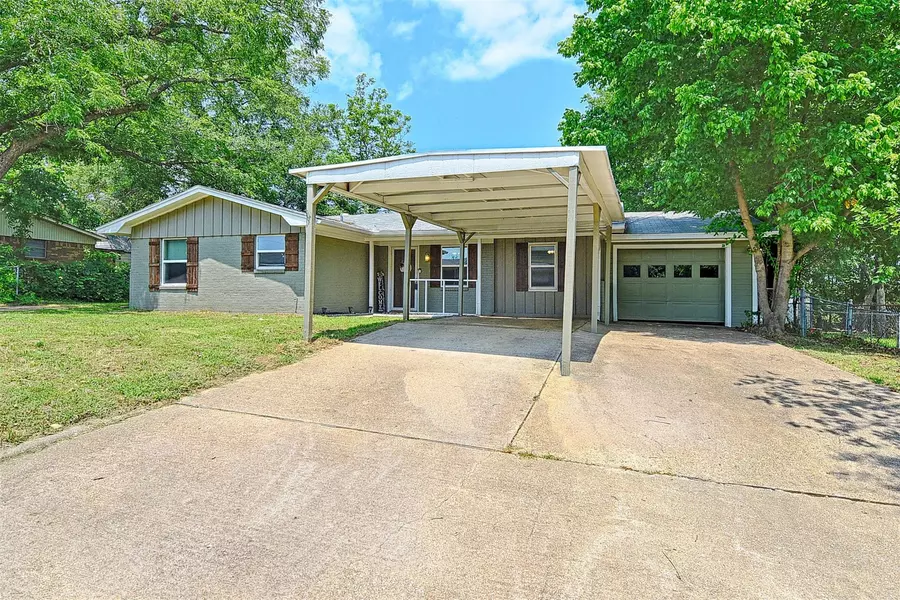 207 Dodson Street, Canton, TX 75103