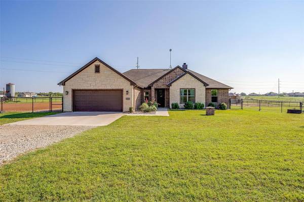 1257 Young Bend Road, Brock, TX 76087