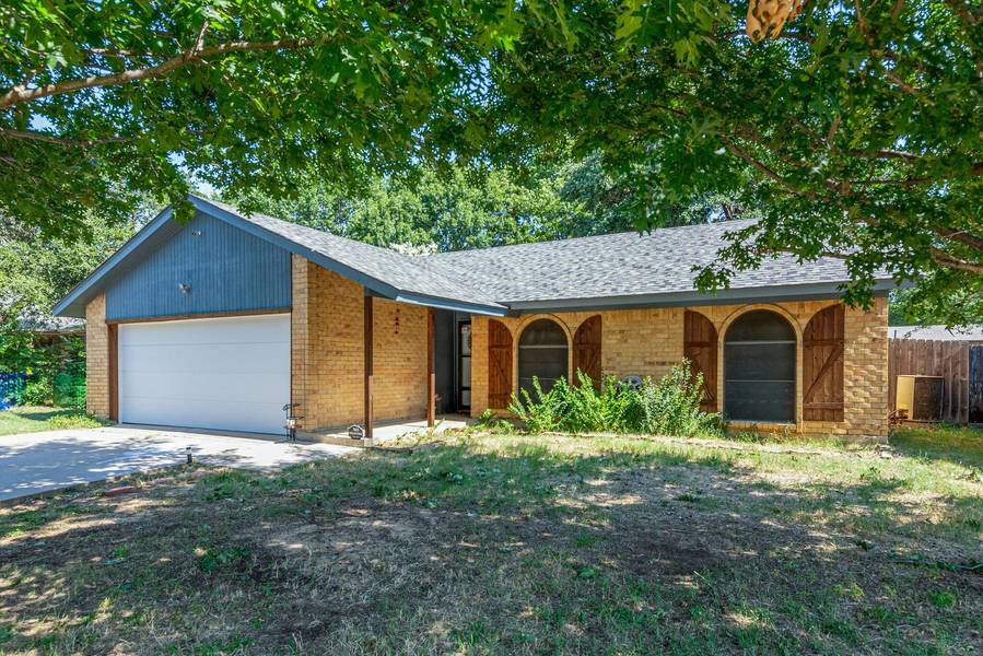 6533 Meadowview Lane, Watauga, TX 76148