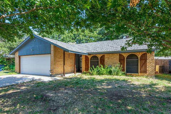 6533 Meadowview Lane, Watauga, TX 76148