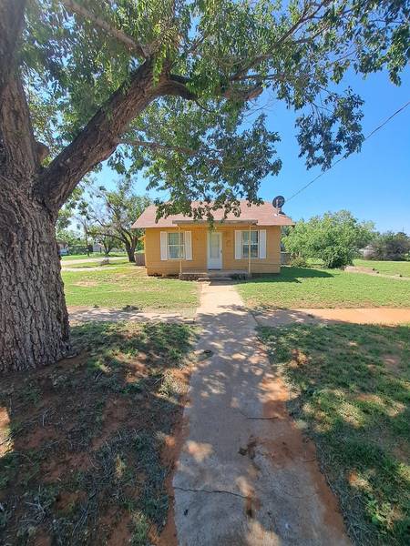 712 E Avenue B, Sweetwater, TX 79556