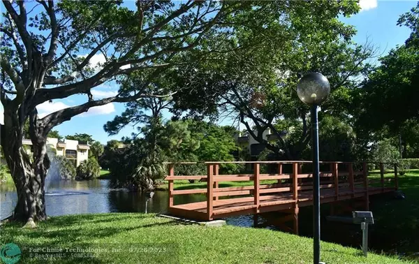 Boca Raton, FL 33486,900 SW 9th Street Cir  #206