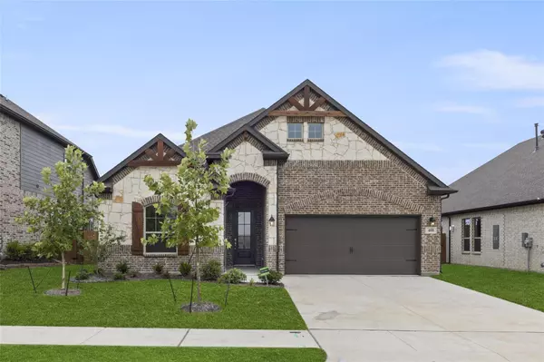 408 Wrangler Way, Waxahachie, TX 75167