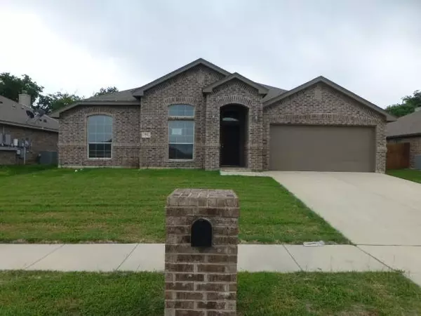 7845 Wilson Cliff Drive, White Settlement, TX 76108