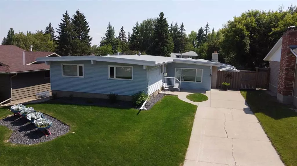 Calgary, AB T2W1T2,919 124 AVE SW