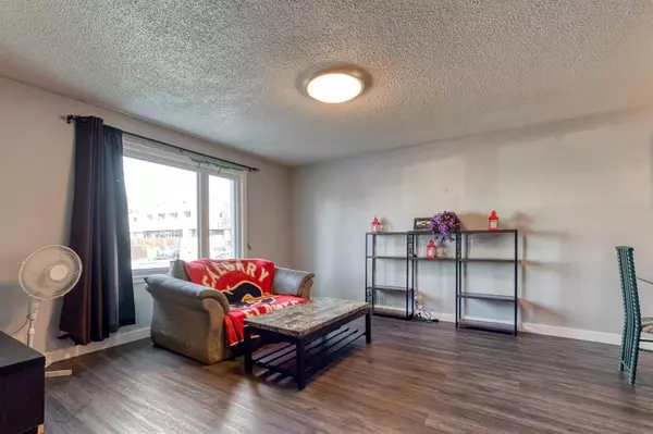 Calgary, AB T2K 5M9,6420 4A ST NE #1