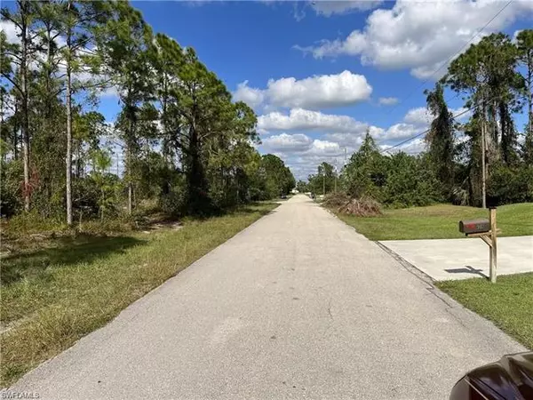 901 Angelo AVE, Lehigh Acres, FL 33971