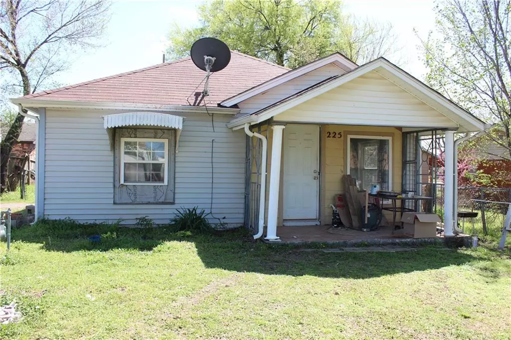 Davenport, OK 74026,225 W 2nd Street