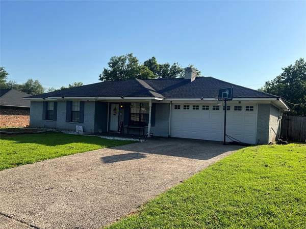 3004 Hillcrest Drive, Corsicana, TX 75110