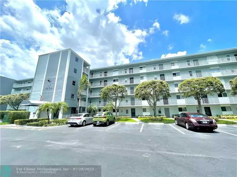 2226 N Cypress Bend Dr  #208, Pompano Beach, FL 33069