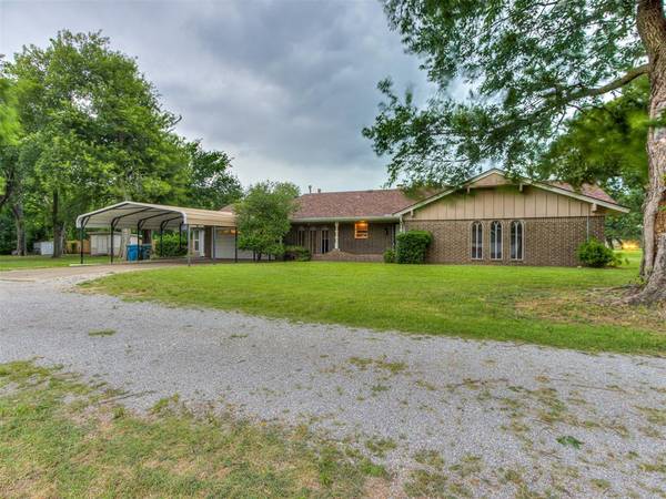 401 N King Avenue, Midwest City, OK 73130