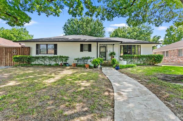 110 W Woodbury Drive, Garland, TX 75041