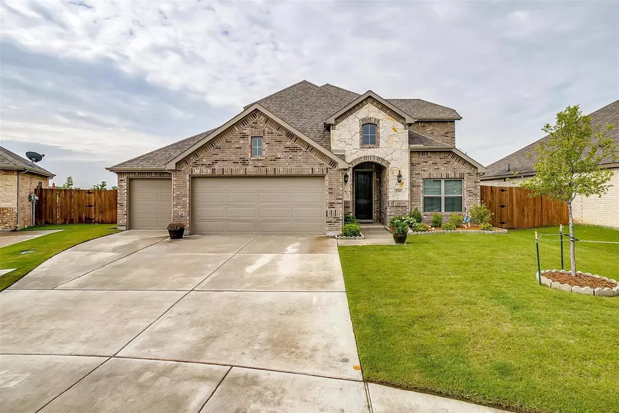 1705 Trinity Street, Burleson, TX 76028