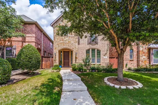 221 Carrington Lane, Lewisville, TX 75067