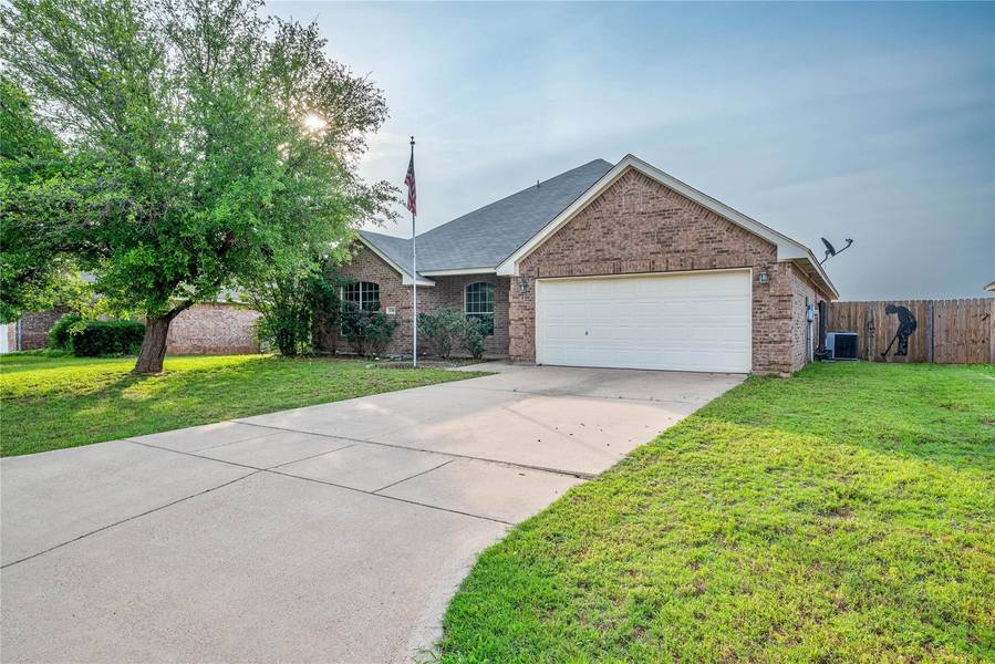 330 Wintergreen Court, Weatherford, TX 76085