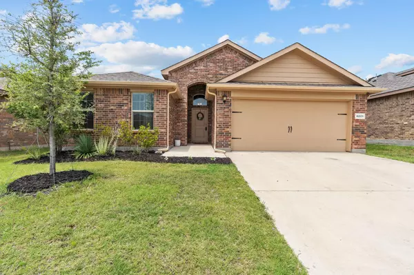 9221 Leveret Lane, Fort Worth, TX 76131