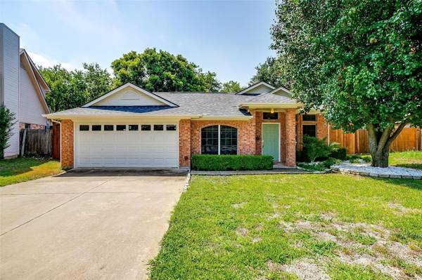 4308 Mayan Court, Lake Worth, TX 76135