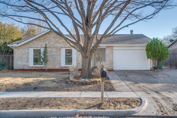 7004 Southampton Drive, North Richland Hills, TX 76182