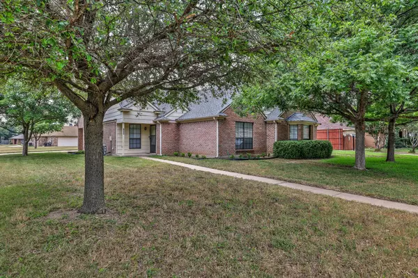 Fort Worth, TX 76133,7466-7468 Coachwood Circle