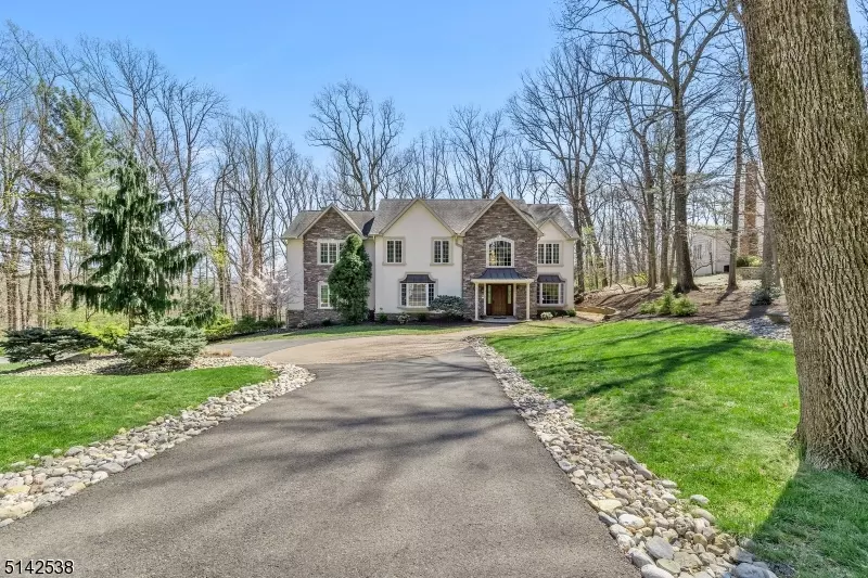 117 High Oaks Dr, Watchung Boro, NJ 07069