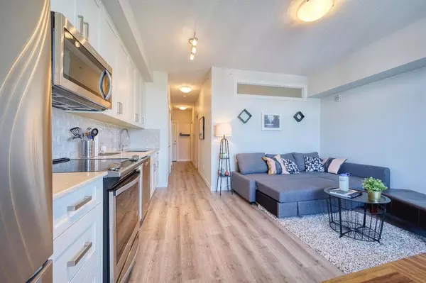 Calgary, AB T2X 4L2,20 Walgrove WALK SE #419