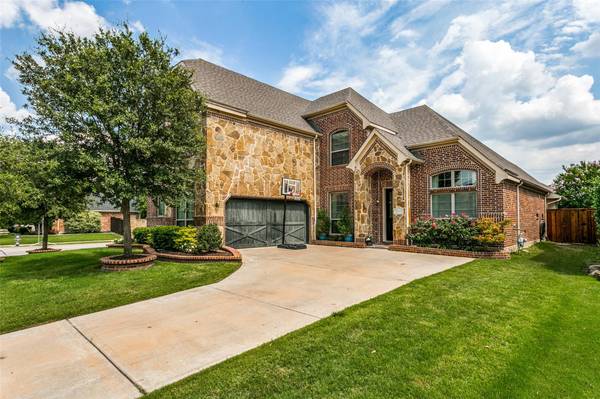 1833 Lewis Crossing Drive, Keller, TX 76248