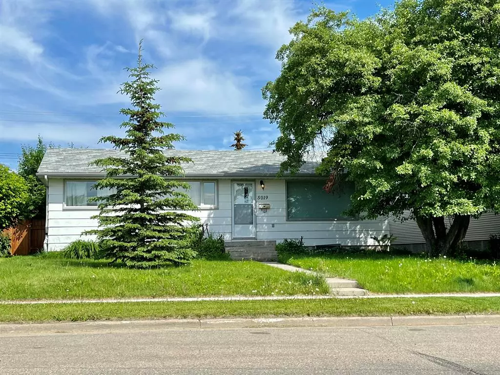 Rocky Mountain House, AB T4T 1E7,5019 54 ST