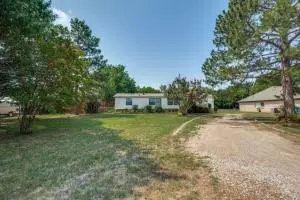 504 Howard Drive, Lake Dallas, TX 75065