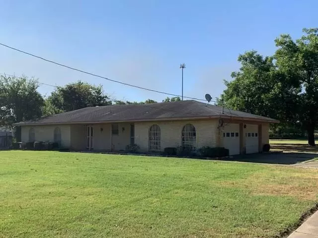 1024 E Enon Avenue, Everman, TX 76140