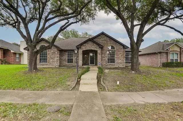 636 Edgewood Drive, Lancaster, TX 75146