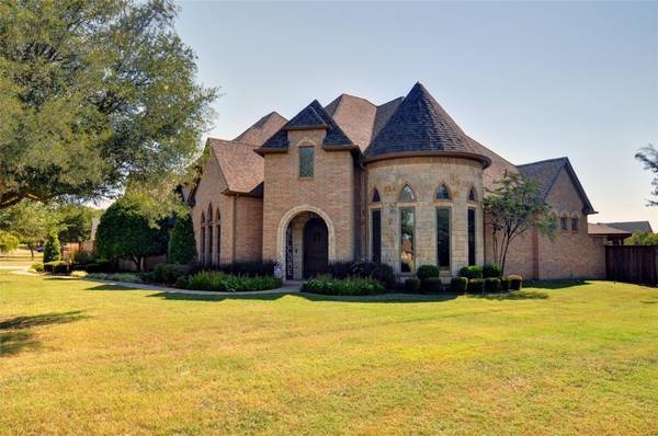 4300 Hennessy Court, Burleson, TX 76028