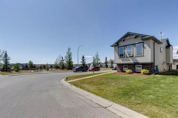 Calgary, AB T3K 0J5,58 Covecreek Close NE