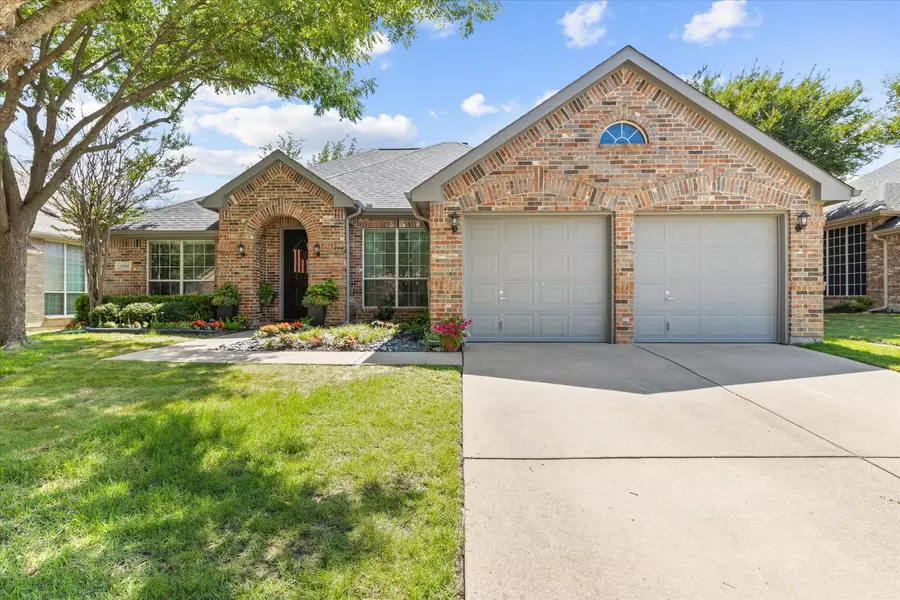 2103 Hodges Place, Mansfield, TX 76063