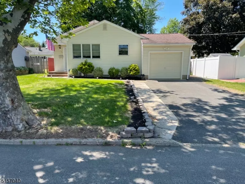 90 Rudolph Ave, Rahway City, NJ 07065