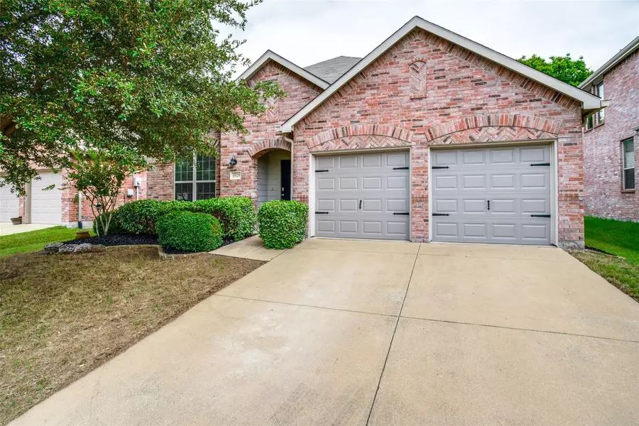 1929 Highland Oaks Drive, Wylie, TX 75098