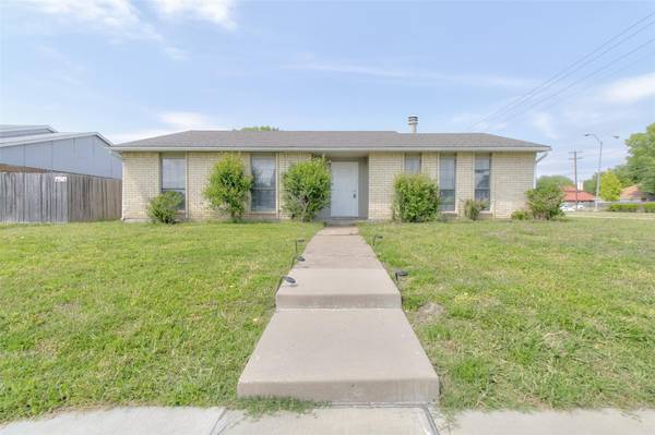 8609 Woodside Road, Rowlett, TX 75088