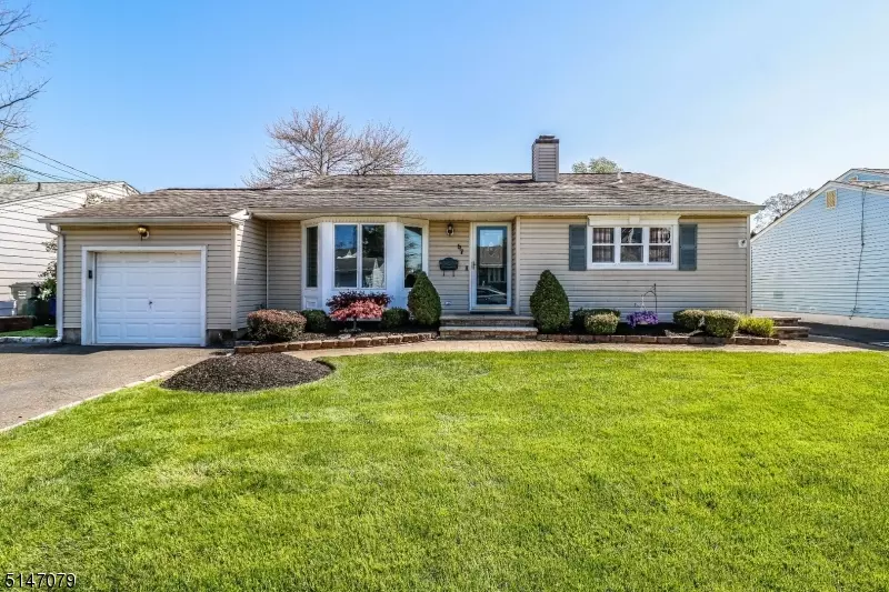 57 Albemarle Rd, Woodbridge Twp., NJ 07067