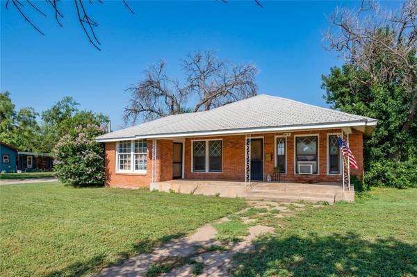 614 S Orient Street, Stamford, TX 79553