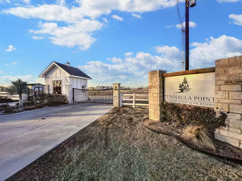 6154 Peninsula Road, Kerens, TX 75144