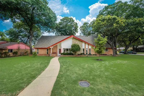 3420 Shady Hollow Lane,  Dallas,  TX 75233