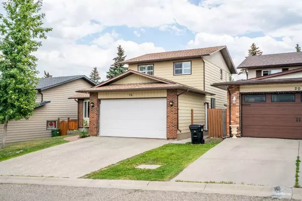 Calgary, AB T3K 1T9,16 Bermondsey Rise NW