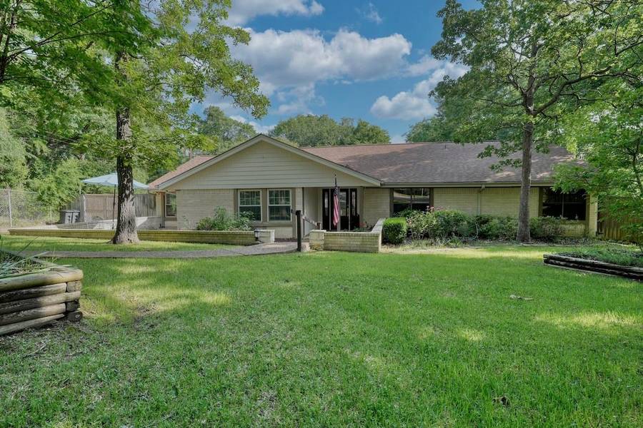 1379 Bridle Path Lane, Hideaway, TX 75771